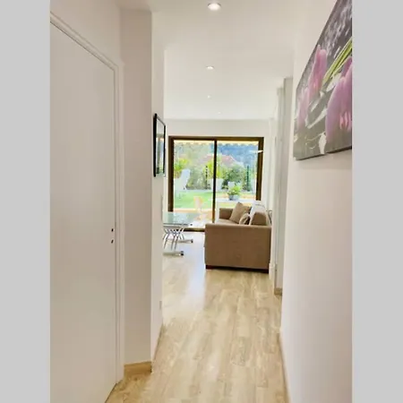 3 On Garden Level, Quiet And Comfortable Apartamento Mandelieu