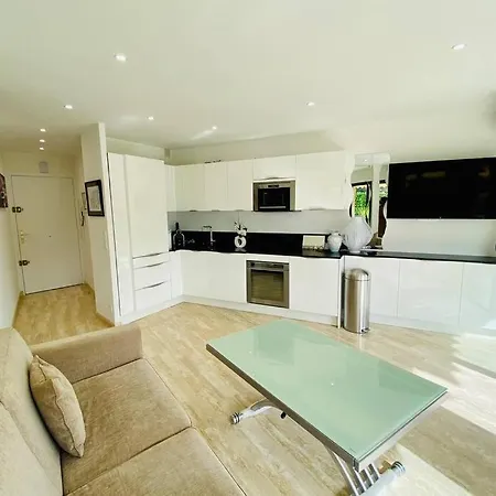 Apartamento 3 On Garden Level, Quiet And Comfortable Mandelieu